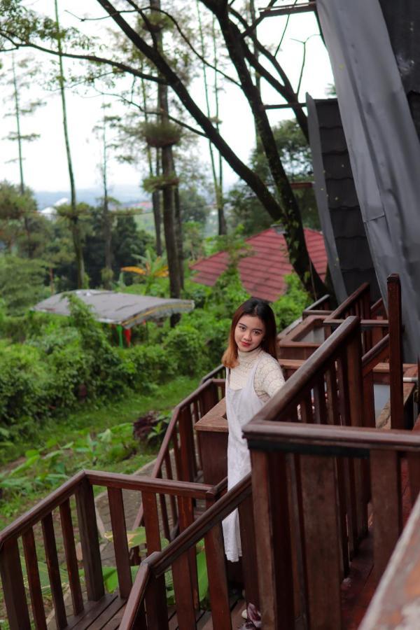 Welirang Forest Pacet Villa Mojokerto Esterno foto