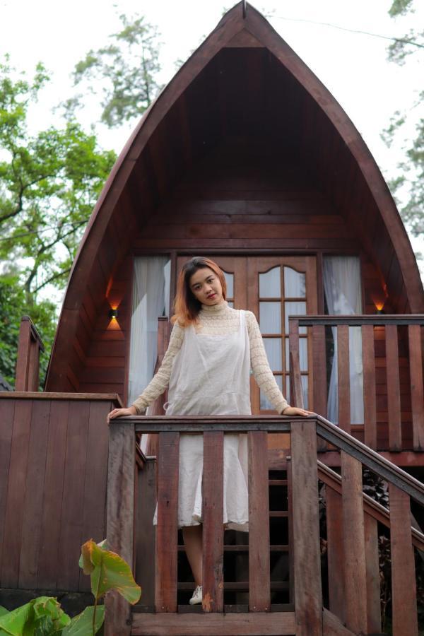 Welirang Forest Pacet Villa Mojokerto Esterno foto